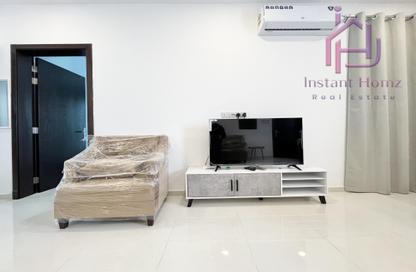 Apartment - 2 Bedrooms - 2 Bathrooms for rent in Al Burhama - Manama - Capital Governorate