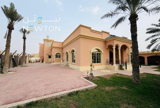 Closed Kitchen | Modern | Spacious | Store Room | - Ansicht 3
