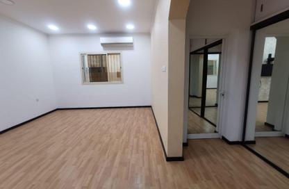 Apartment - 3 Bedrooms - 2 Bathrooms for sale in Tubli - Central Governorate