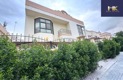 Villa - 4 Bedrooms - 5 Bathrooms for rent in Al Juffair - Capital Governorate