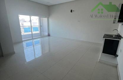 Apartment - 1 Bedroom - 1 Bathroom for rent in Galali - Muharraq Governorate Apartment - 1 Bedroom - 1 Bathroom for rent in Galali - Muharraq Governorate