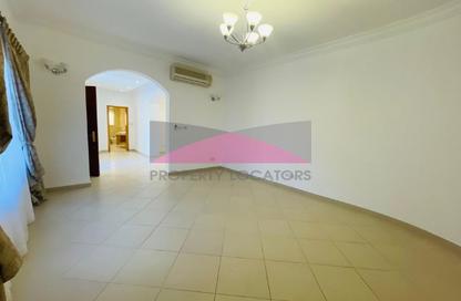 Villa - 4 Bedrooms - 5 Bathrooms for rent in Al Jasra - Northern Governorate