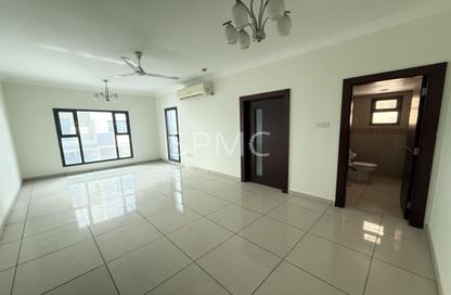 Apartment - 3 Bedrooms - 3 Bathrooms for rent in Hidd - Muharraq Governorate