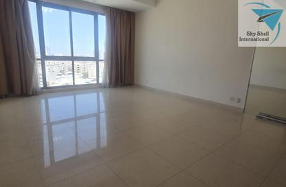 Apartment - 1 Bedroom - 1 Bathroom for rent in Al Burhama - Manama - Capital Governorate