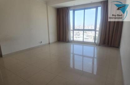 Apartment - 1 Bedroom - 1 Bathroom for rent in Al Burhama - Manama - Capital Governorate