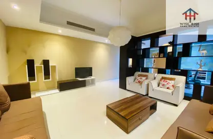 Apartment - 3 Bedrooms - 4 Bathrooms for rent in Mahooz - Manama - Capital Governorate