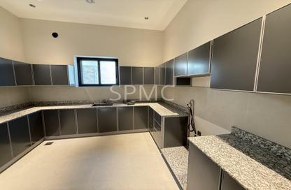 Apartment - 3 Bedrooms - 3 Bathrooms for rent in Tubli - Central Governorate