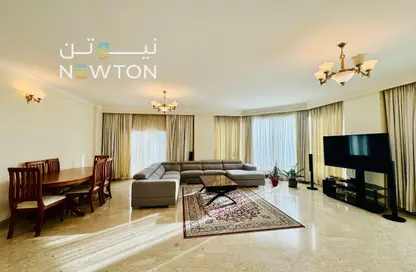 Apartment - 3 Bedrooms - 4 Bathrooms for rent in Al Juffair - Capital Governorate