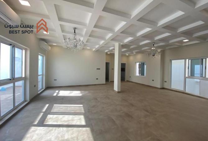 994787 - Property Image 2