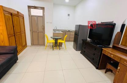 Villa - Studio - 1 Bathroom for rent in Saar - Northern Governorate