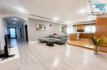 Apartment - 2 Bedrooms - 2 Bathrooms for rent in Segaya - Manama - Capital Governorate