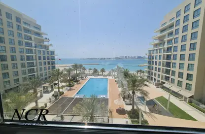 شقة - 3 غرف نوم - 3 حمامات للايجار في مراسي البحرين - ديار المحرق - المحرق