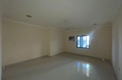 Apartment - 4 Bedrooms - 3 Bathrooms for rent in Tubli - Central Governorate