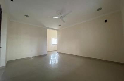 Apartment - 4 Bedrooms - 3 Bathrooms for rent in Tubli - Central Governorate