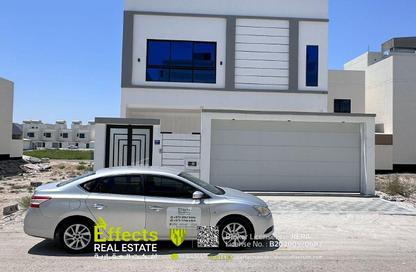 Villa - 4 - 6 for sale in Hamala - Northern Governorate Villa - 4 - 6 for sale in Hamala - Northern Governorate