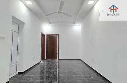 Apartment - 2 Bedrooms - 2 Bathrooms for rent in Busaiteen - Muharraq Governorate