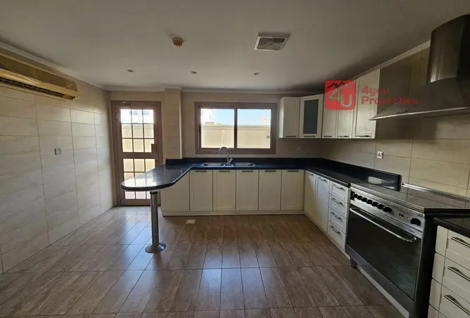 57500685 - Property Image 2