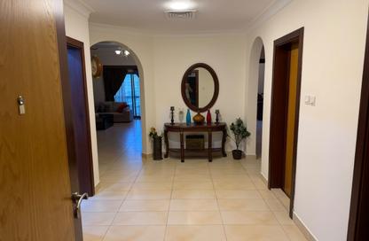 Apartment - 2 Bedrooms - 3 Bathrooms for rent in Al Juffair - Capital Governorate