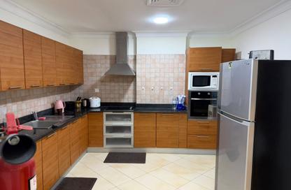 Apartment - 2 Bedrooms - 3 Bathrooms for rent in Al Juffair - Capital Governorate
