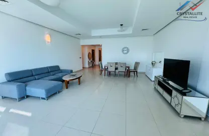 Apartment - 2 Bedrooms - 4 Bathrooms for rent in Reef Island - Capital Governorate