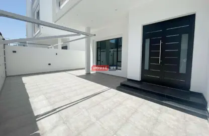 Villa - 4 Bedrooms - 4 Bathrooms for sale in Tubli - Central Governorate