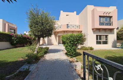 Compound - 4 Bedrooms - 4 Bathrooms for rent in Janabiya - Northern Governorate
