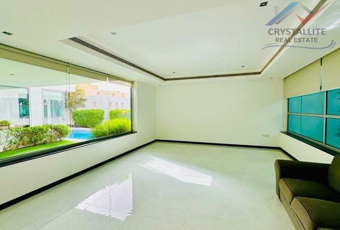55861989 - Property Image 3