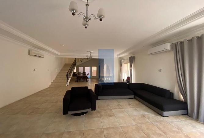 56921772 - Property Image 2