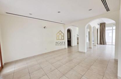Villa - 5 Bedrooms - 6 Bathrooms for rent in Al Jasra - Northern Governorate