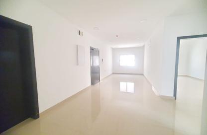Apartment - 3 Bedrooms - 2 Bathrooms for rent in Arad - Muharraq Governorate