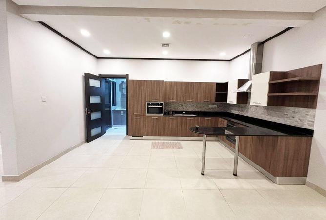 994607 - Property Image 2