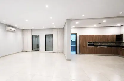 Villa - 4 Bedrooms - 4 Bathrooms for rent in Saar - Northern Governorate