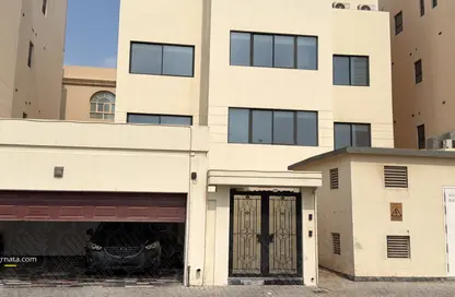 فيلا - 4 غرف نوم - 6 حمامات للبيع في أم الحصم - المنامة - محافظة العاصمة