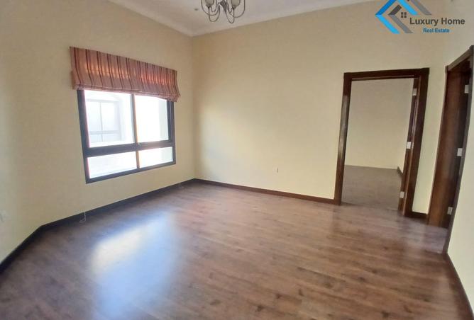 984736 - Property Image 2