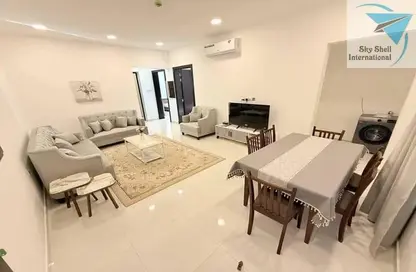 Apartment - 2 Bedrooms - 2 Bathrooms for rent in Al Burhama - Manama - Capital Governorate