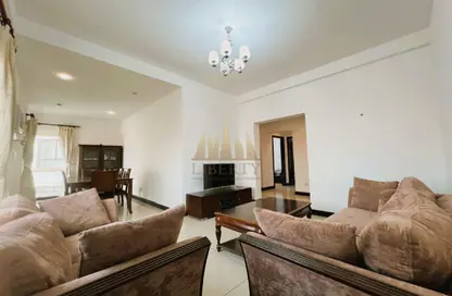Apartment - 2 Bedrooms - 2 Bathrooms for rent in Mahooz - Manama - Capital Governorate