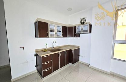 Office Space - Studio - 2 Bathrooms for rent in Sanabis - Manama - Capital Governorate