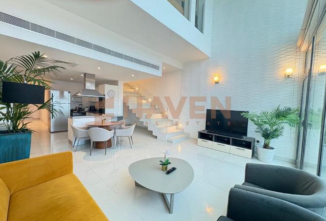 989152 - Property Image 2