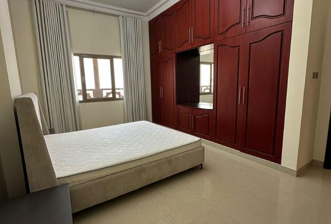 984312 - Property Image 2