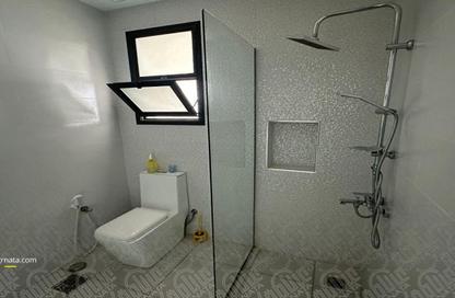 Villa - 3 Bedrooms - 5 Bathrooms for sale in Bani Jamra - Northern Governorate