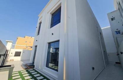 Villa - 4 - 5 for sale in Salmabad - Central Governorate