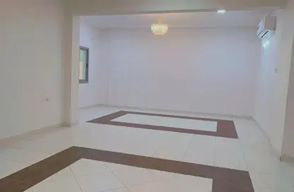 Apartment - 3 Bedrooms - 3 Bathrooms for rent in Busaiteen - Muharraq Governorate