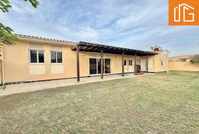 988334 - Property Image 2