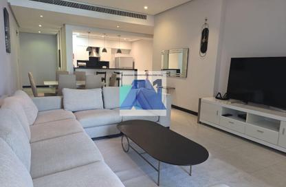 Apartment - 3 Bedrooms - 5 Bathrooms for rent in Reef Island - Capital Governorate