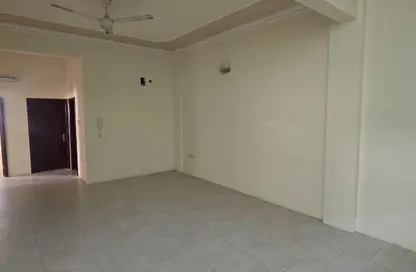 Apartment - 3 Bedrooms - 2 Bathrooms for rent in Alhajiyat - Riffa - Southern Governorate