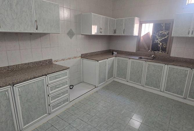 992271 - Property Image 2