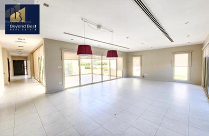 Villa - 4 Bedrooms - 5 Bathrooms for rent in Saar - Northern Governorate