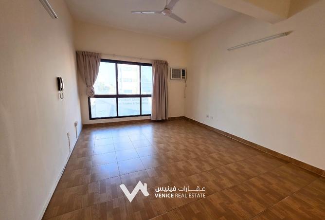 975043 - Property Main Image