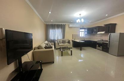 Apartment - 2 Bedrooms - 2 Bathrooms for rent in Janabiya - Northern Governorate