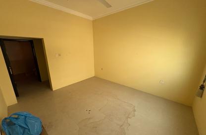Apartment - 2 Bedrooms - 2 Bathrooms for rent in Alhajiyat - Riffa - Southern Governorate
